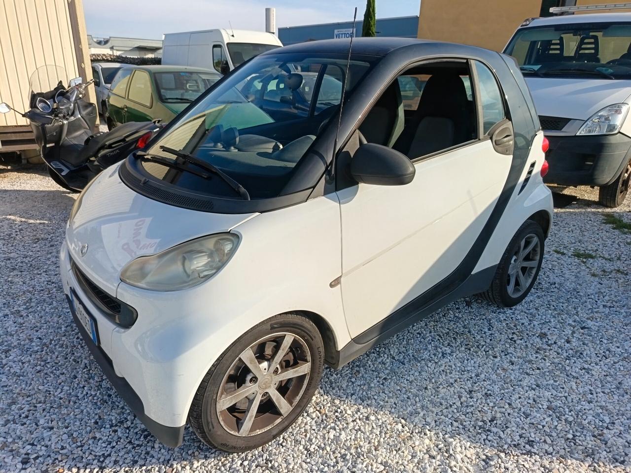 Smart ForTwo 1000 52 kW MHD coupé pure