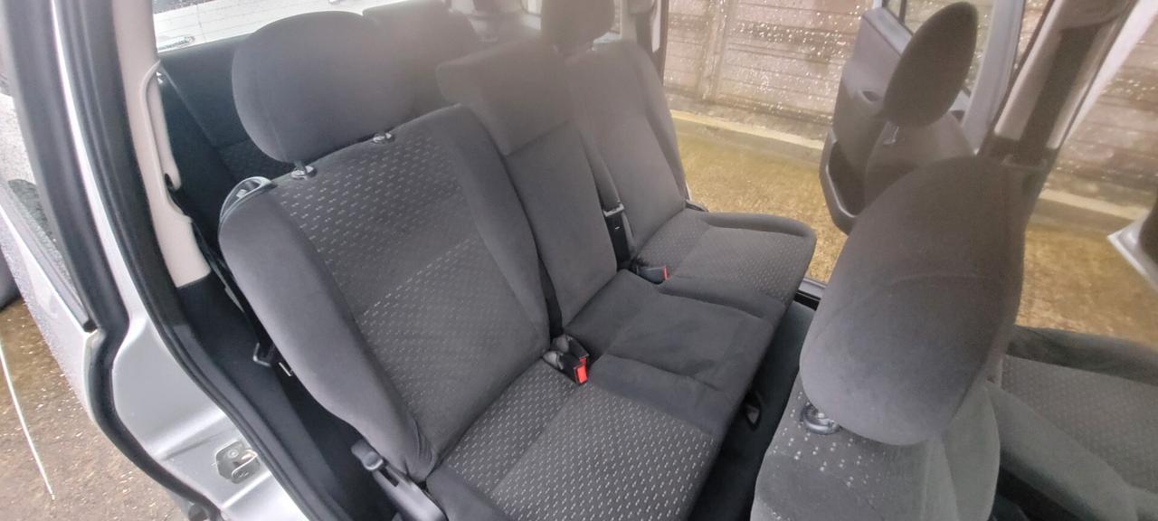 Opel Zafira 7 POSTI 2.0 16V DTI cat Comfort