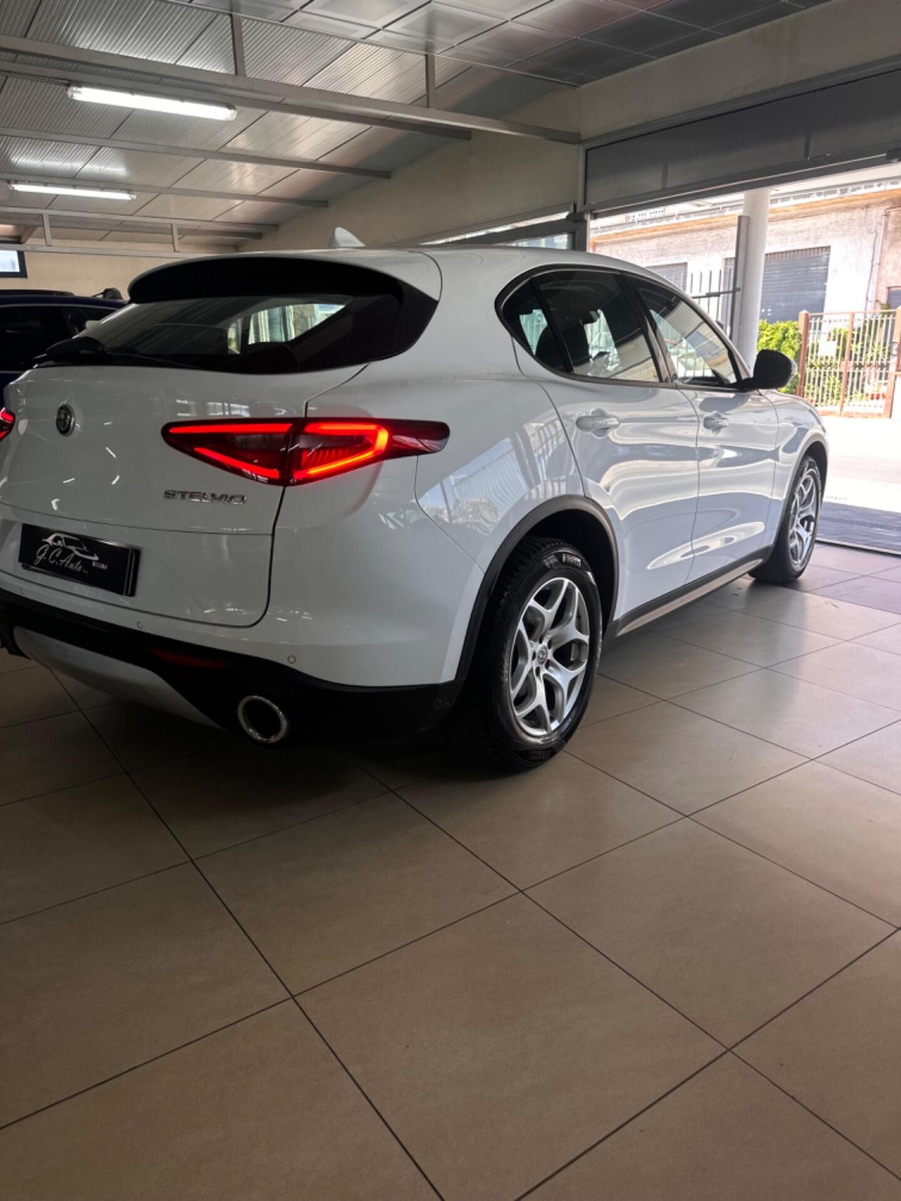 Alfa Romeo Stelvio 2.2 Turbodiesel 190 CV AT8 RWD Executive 2021