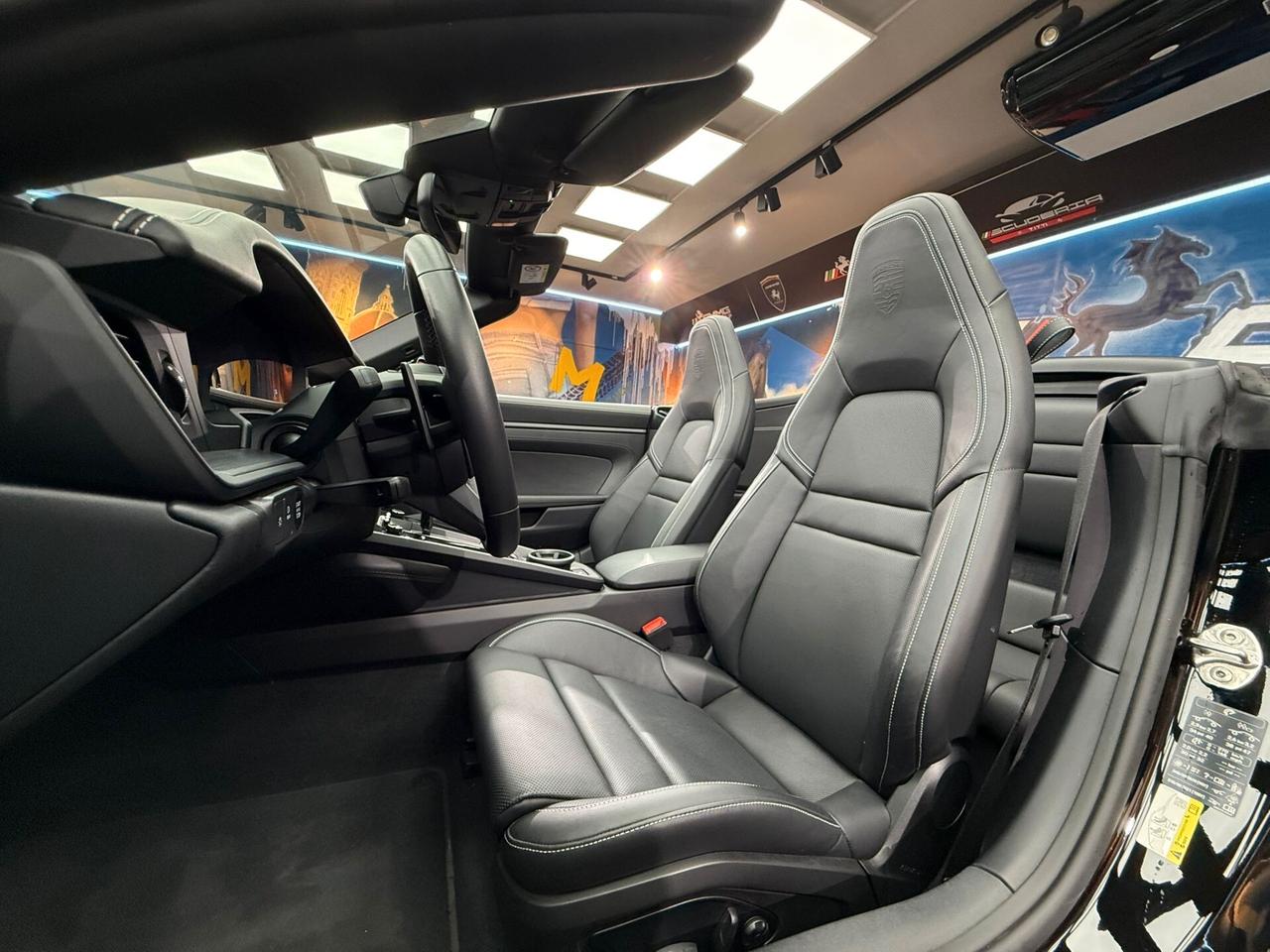 Porsche 992 992.2 Carrera Cabrio GTS