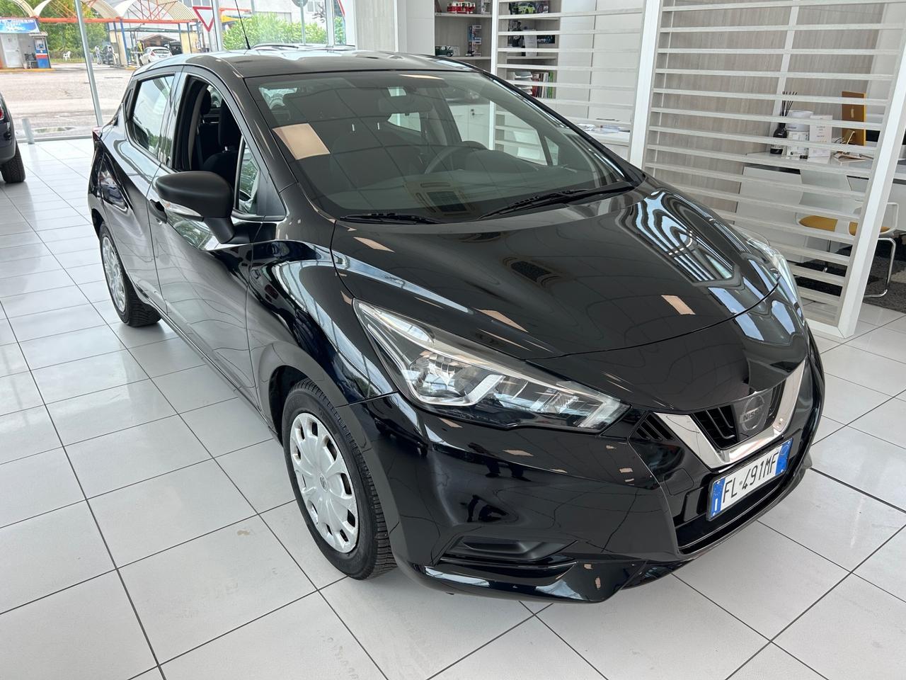 Nissan Micra 1.0L 12V 5 porte Visia+ Neopatentati