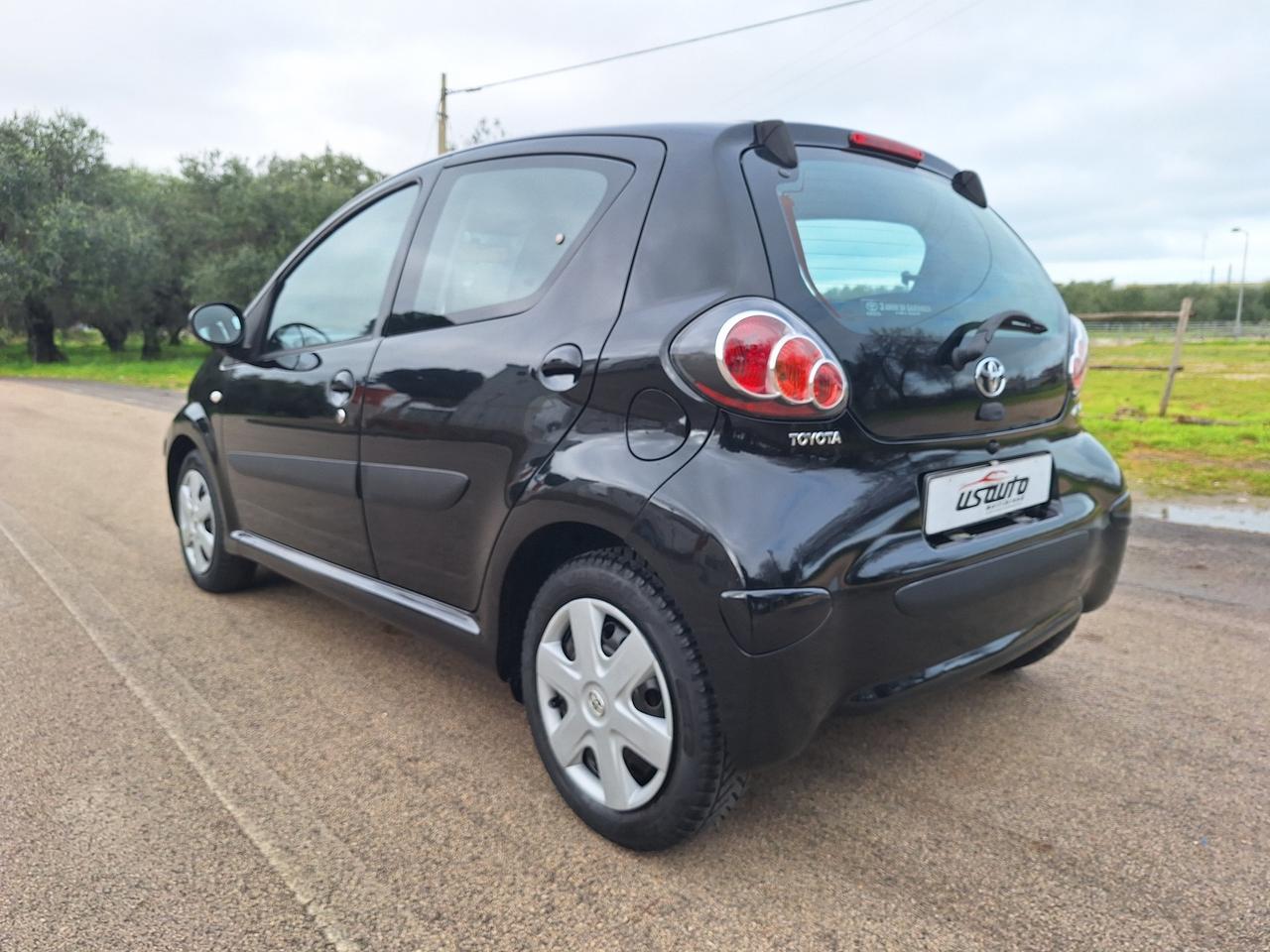 Toyota Aygo 1.0 VVT-i 5 porte Active 2012