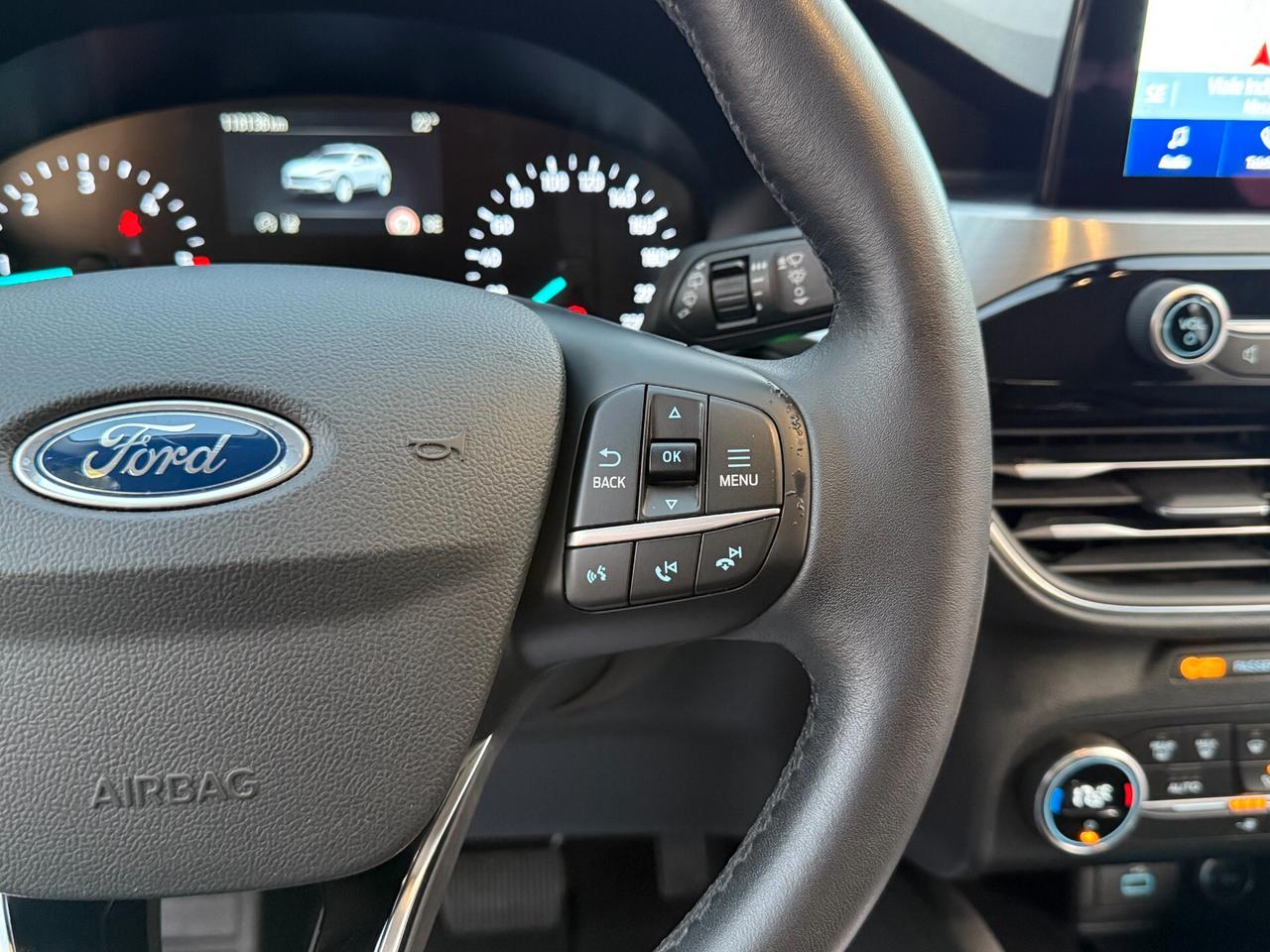Ford Kuga 1.5 EcoBlue Autom Titanium NAVI CARPLAY