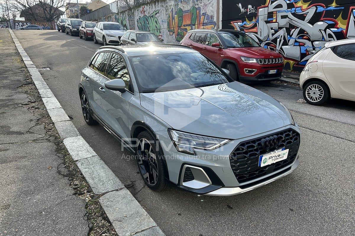 AUDI A3 allstreet TFSI 110 kW S tronic Identity Contrast