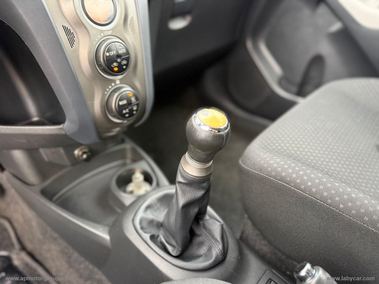 TOYOTA Yaris 1.0 5p. Sol GPL