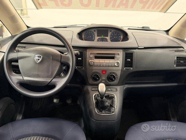 Lancia Musa Ecochic GPL 2011
