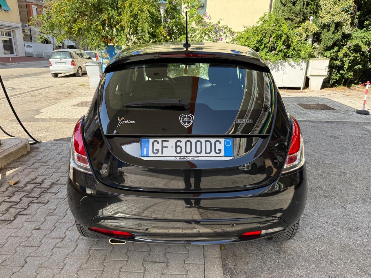 Lancia Ypsilon 1.0 FireFly S&S Hybrid Ecochic Gold