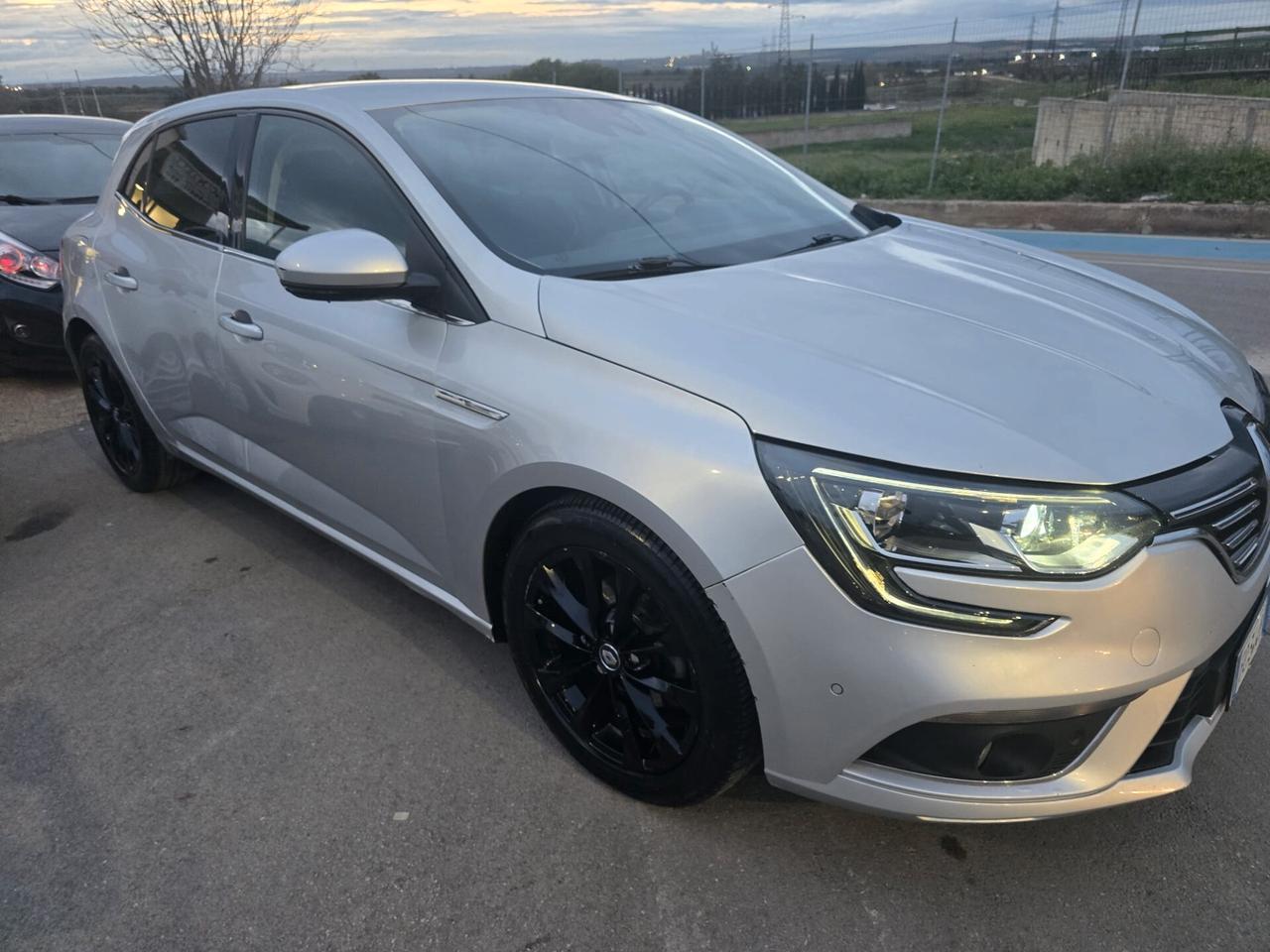 Renault Megane Mégane dCi 8V 110 CV EDC Energy Bose