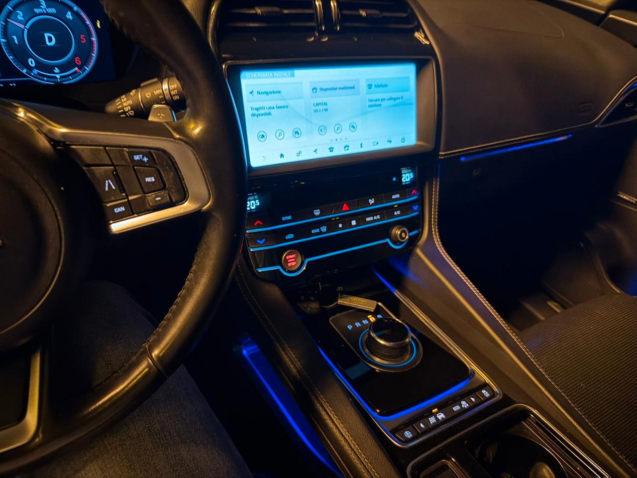 Jaguar F-Pace 2.0 D 180 CV AWD aut. Portfolio