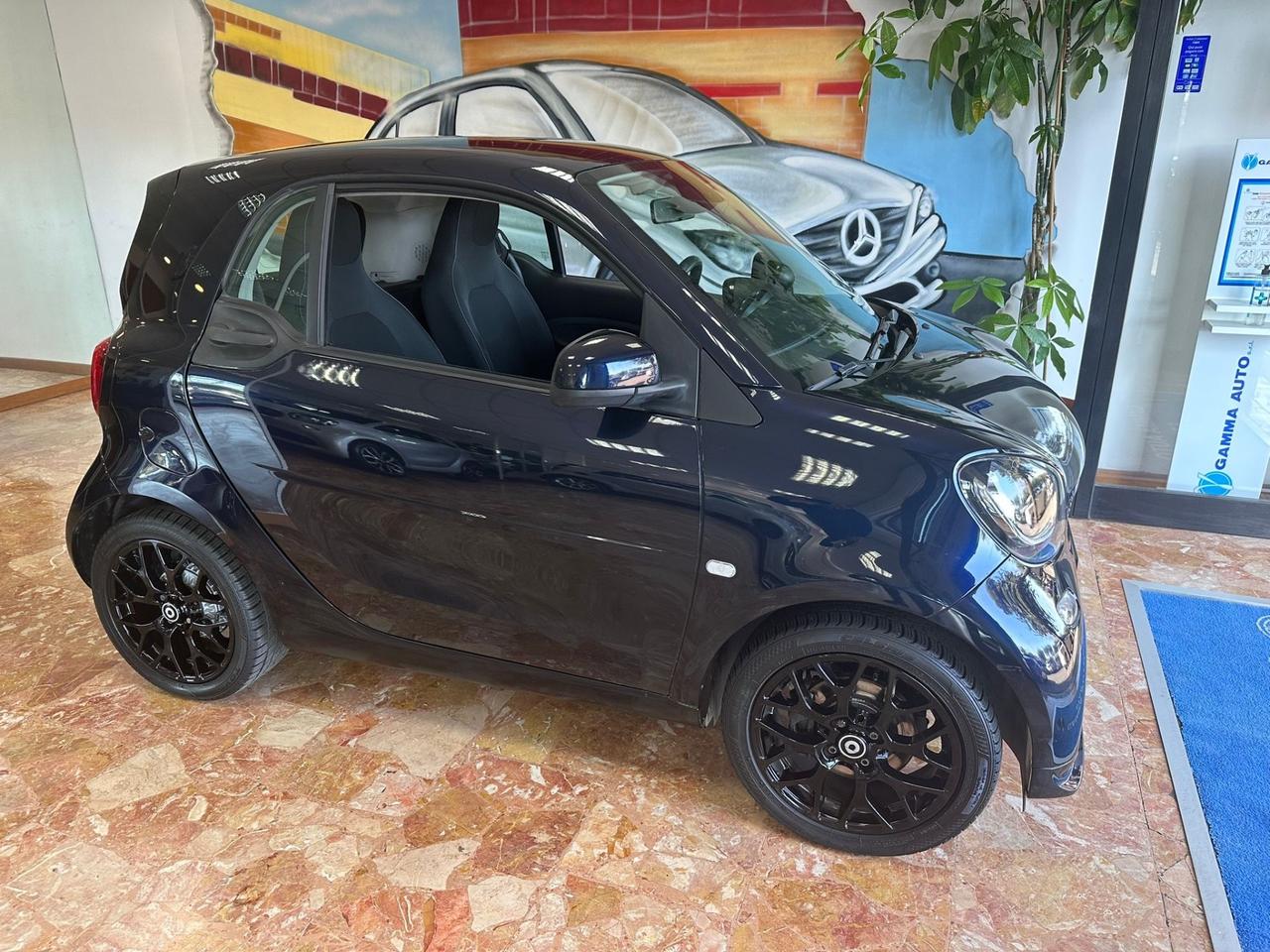 SMART FORTWO 0.9 TURBO 90CV PARISBLUE SUPERPASSION NAVI KAMERA C-LED TAGLIANDI SMART PERFETTA!!!