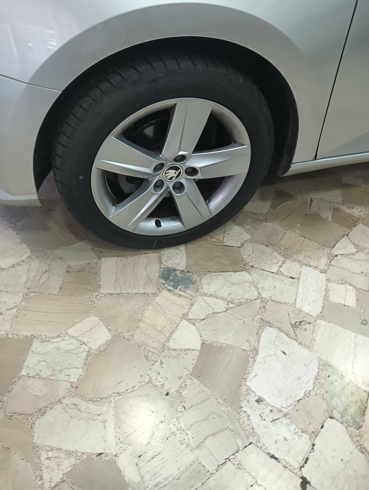 Skoda Fabia 1.2 TSI Twin Color Design Edition Argento
