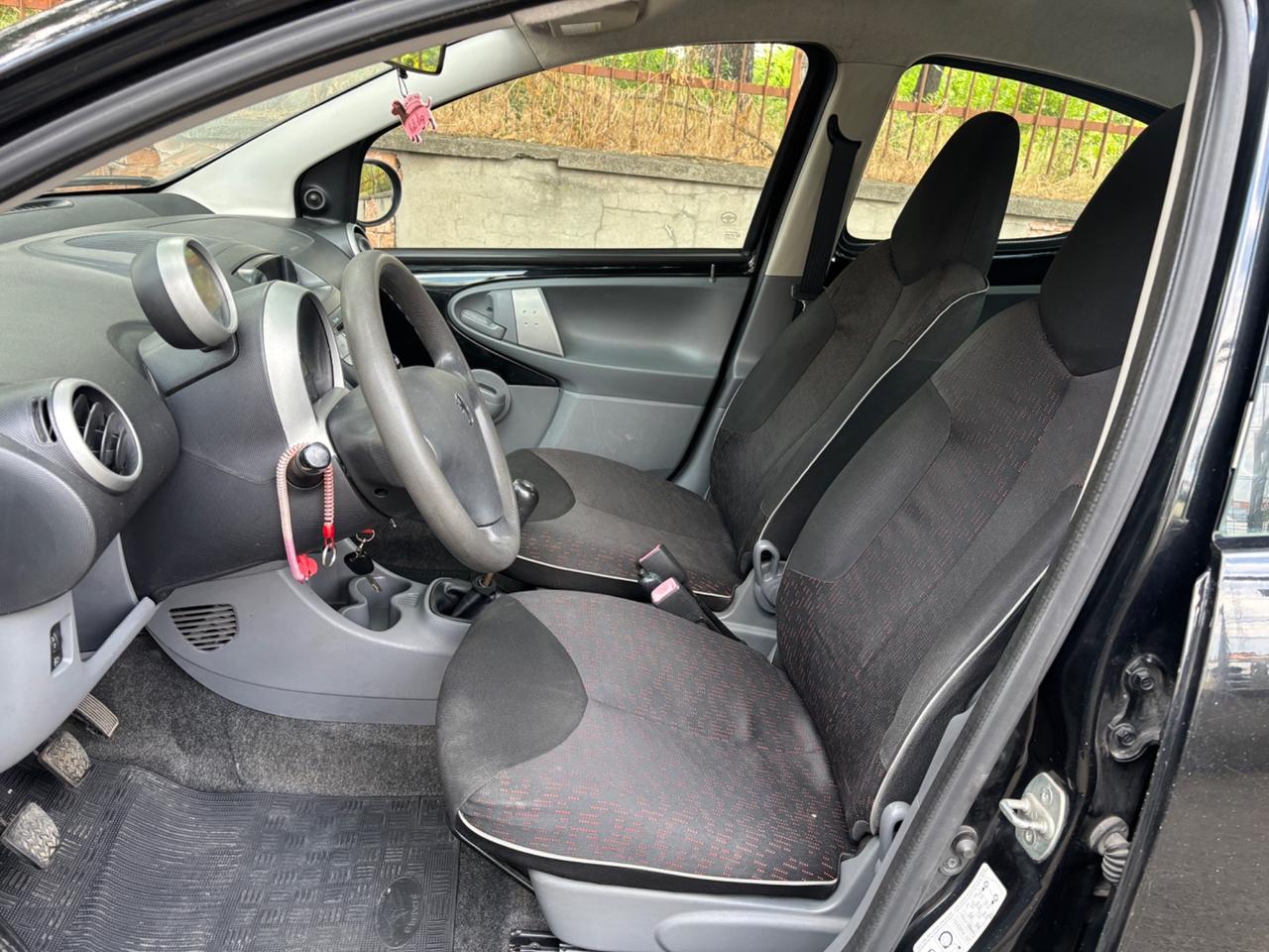 Peugeot 107 1.0 68CV 5p. Sweet Years