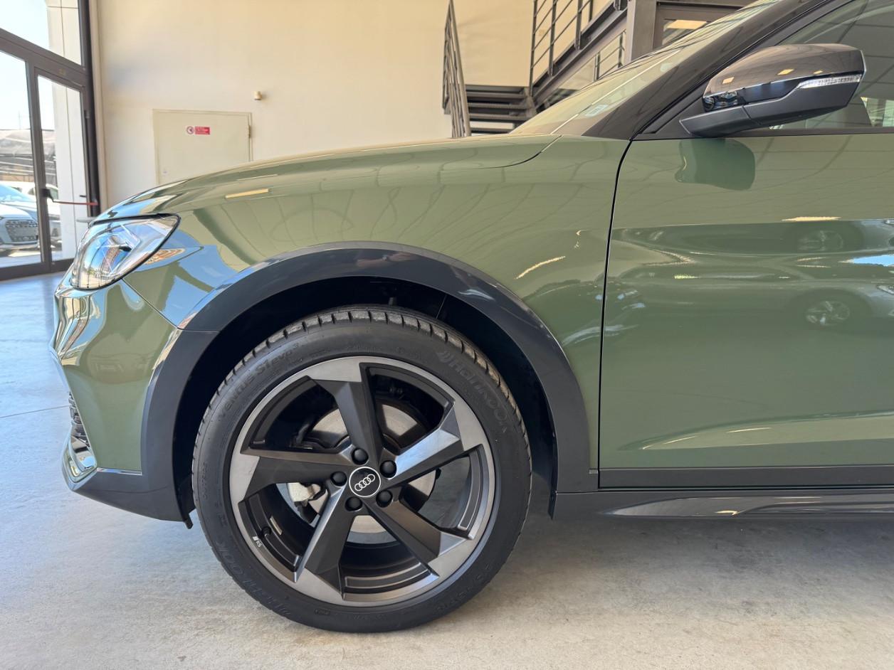 Audi A1 Allstreet 30 1.0 tfsi Identity Contrast 110cv s tronic