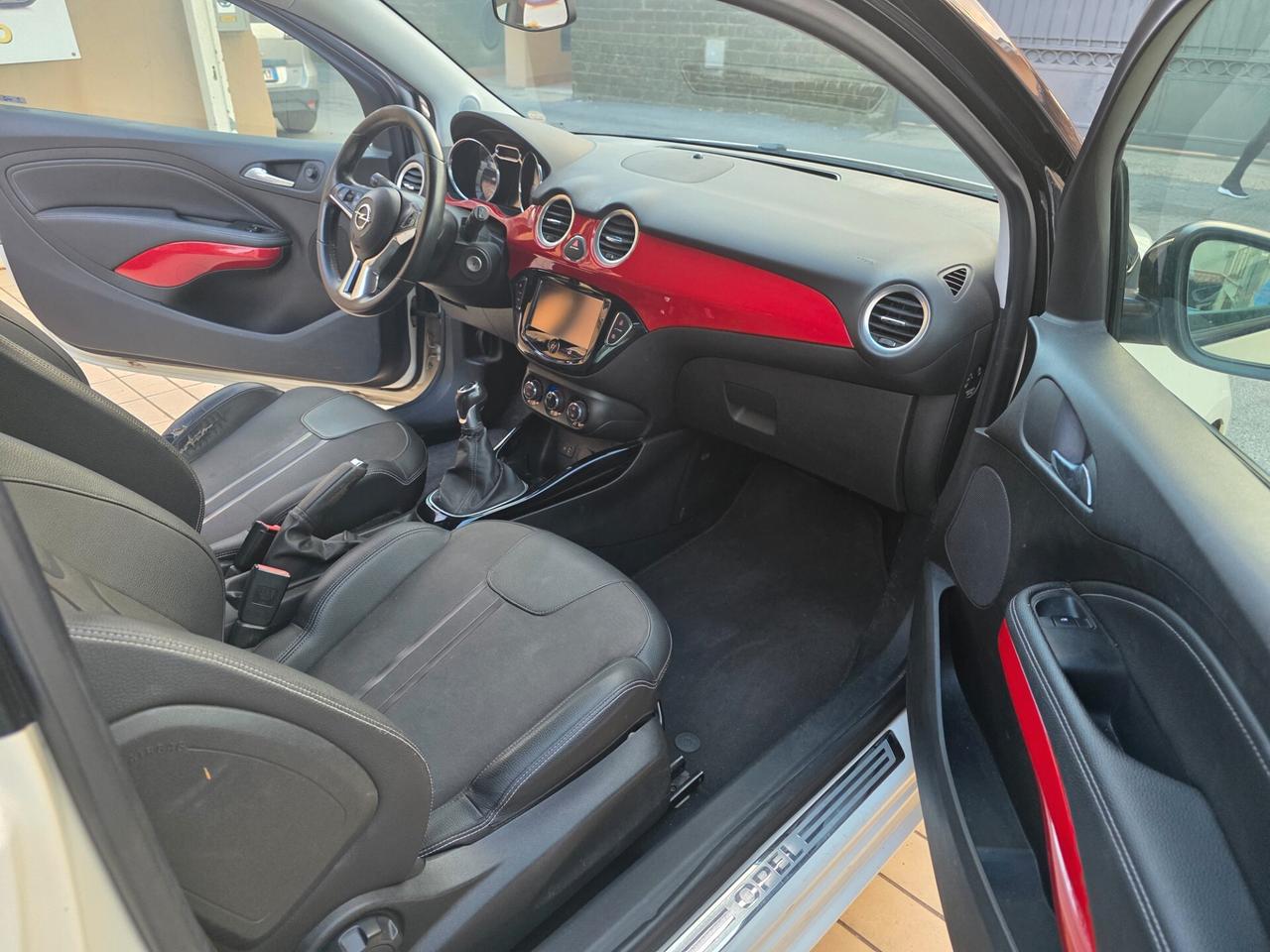 Opel Adam 1.2 70 CV Glam