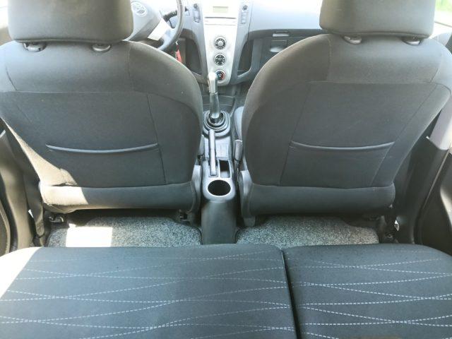 TOYOTA Yaris 1.3 5 porte Sol