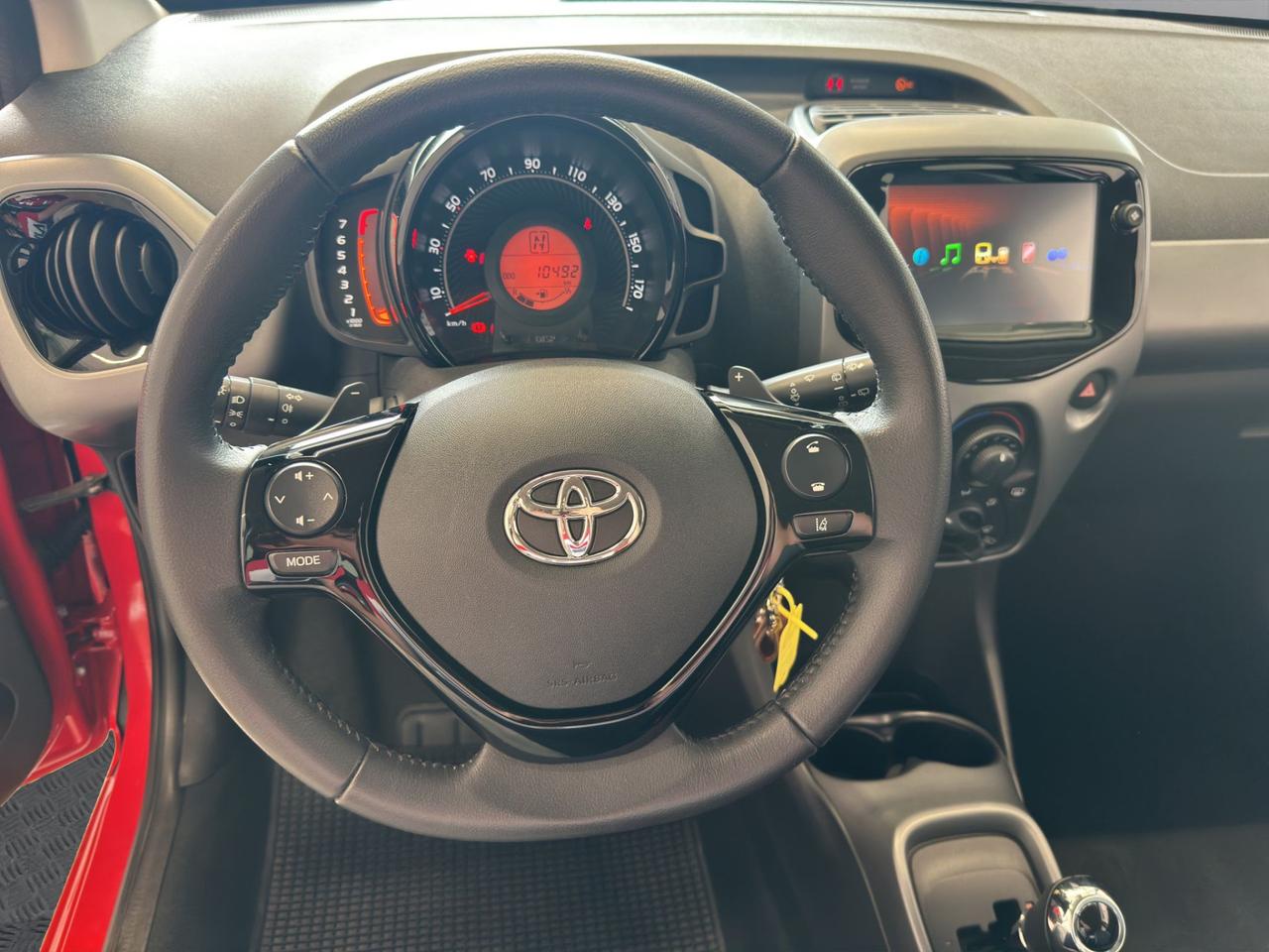 Toyota Aygo 5p 1.0 x-play m-mt 72cv