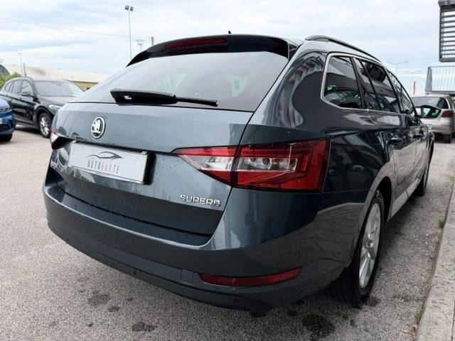 SKODA Superb 2.0 TDI 150CV DSG Wagon Style