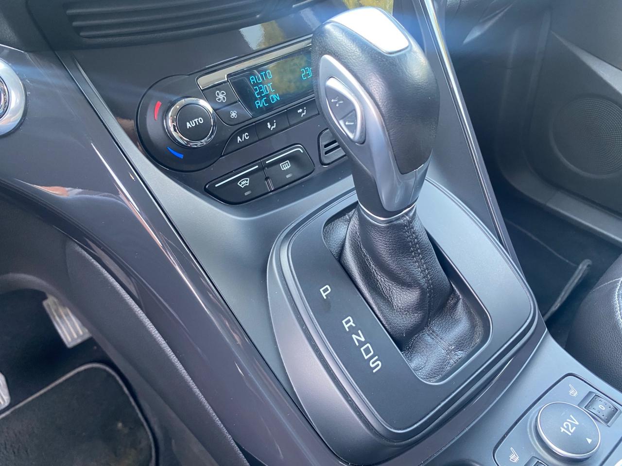 Ford Kuga 2.0 TDCI 163 CV 4WD Powershift Titanium