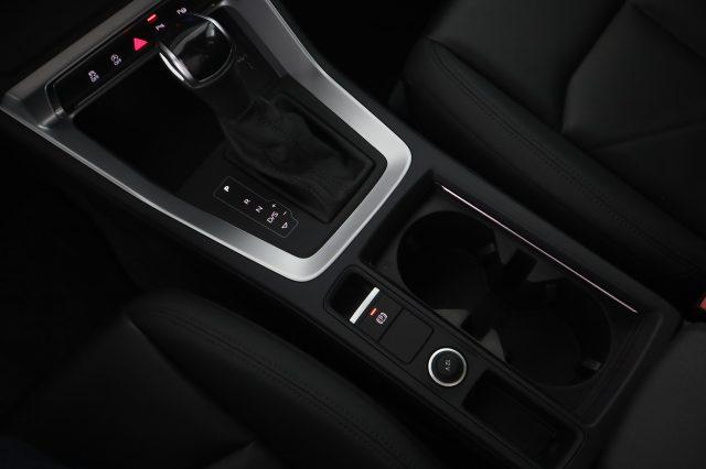 AUDI Q3 Q3 40 TDI quattro S tronic Identity Black