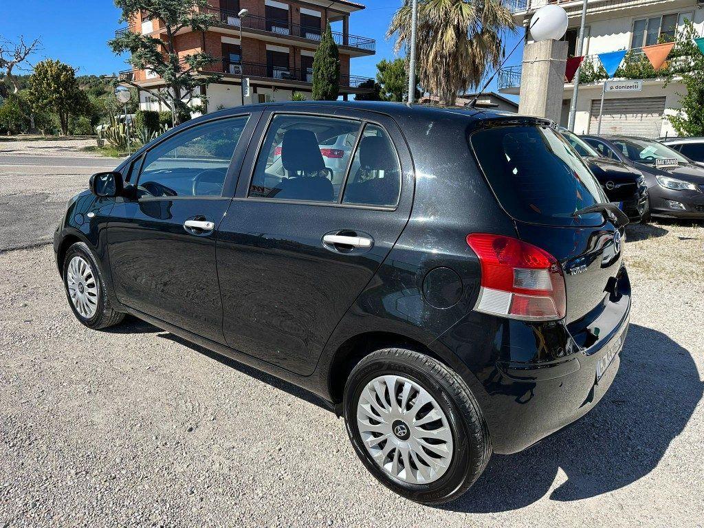 TOYOTA Yaris 1.4 D-4D DPF 5 porte