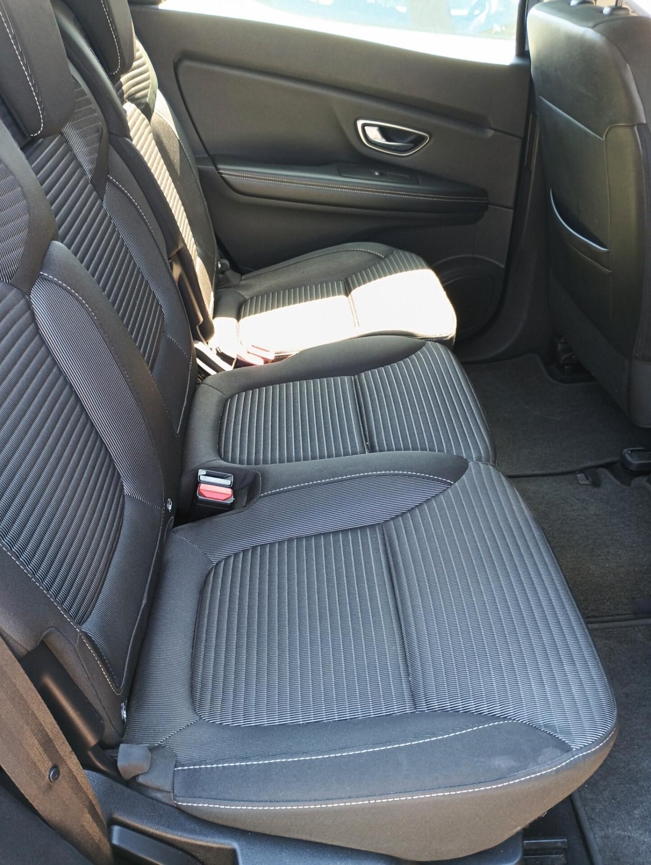 Renault Grand Scenic dCi 7 POSTI