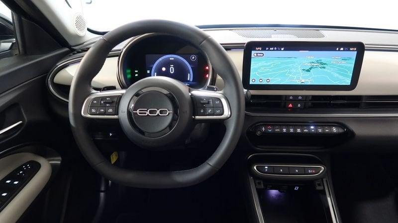 FIAT 600 600 1.2 hybrid La Prima 110cv auto