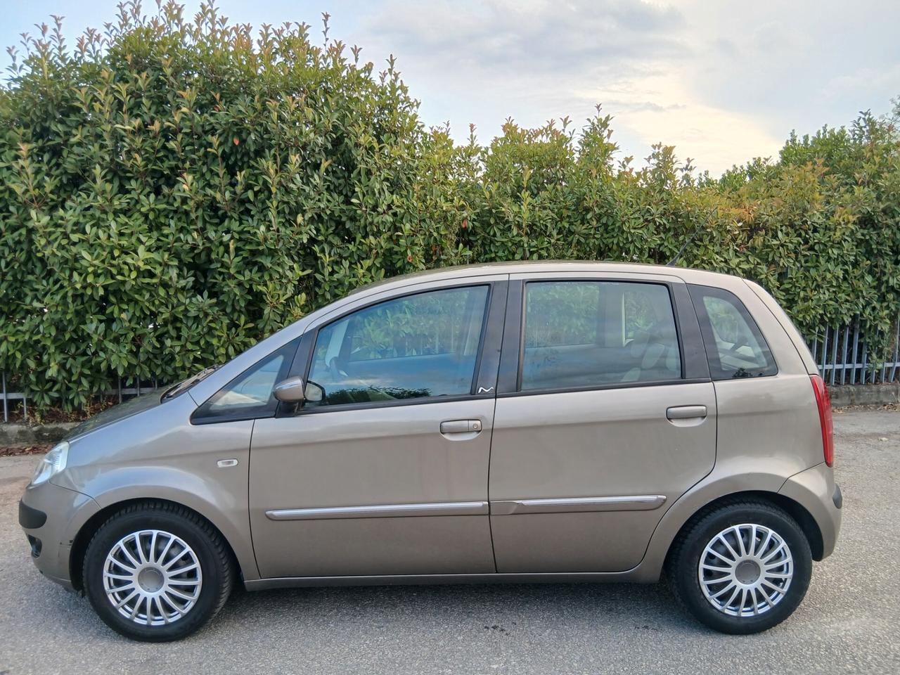 Lancia MUSA 1.3 Multijet 16V 90 CV Platino Plus