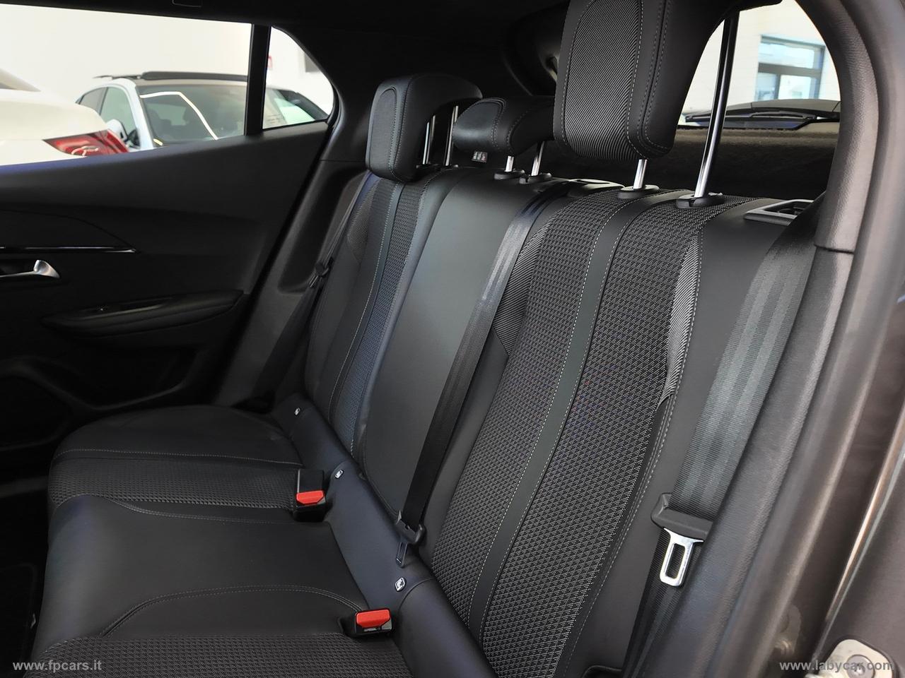 PEUGEOT 2008 BlueHDi 110 S&S GT