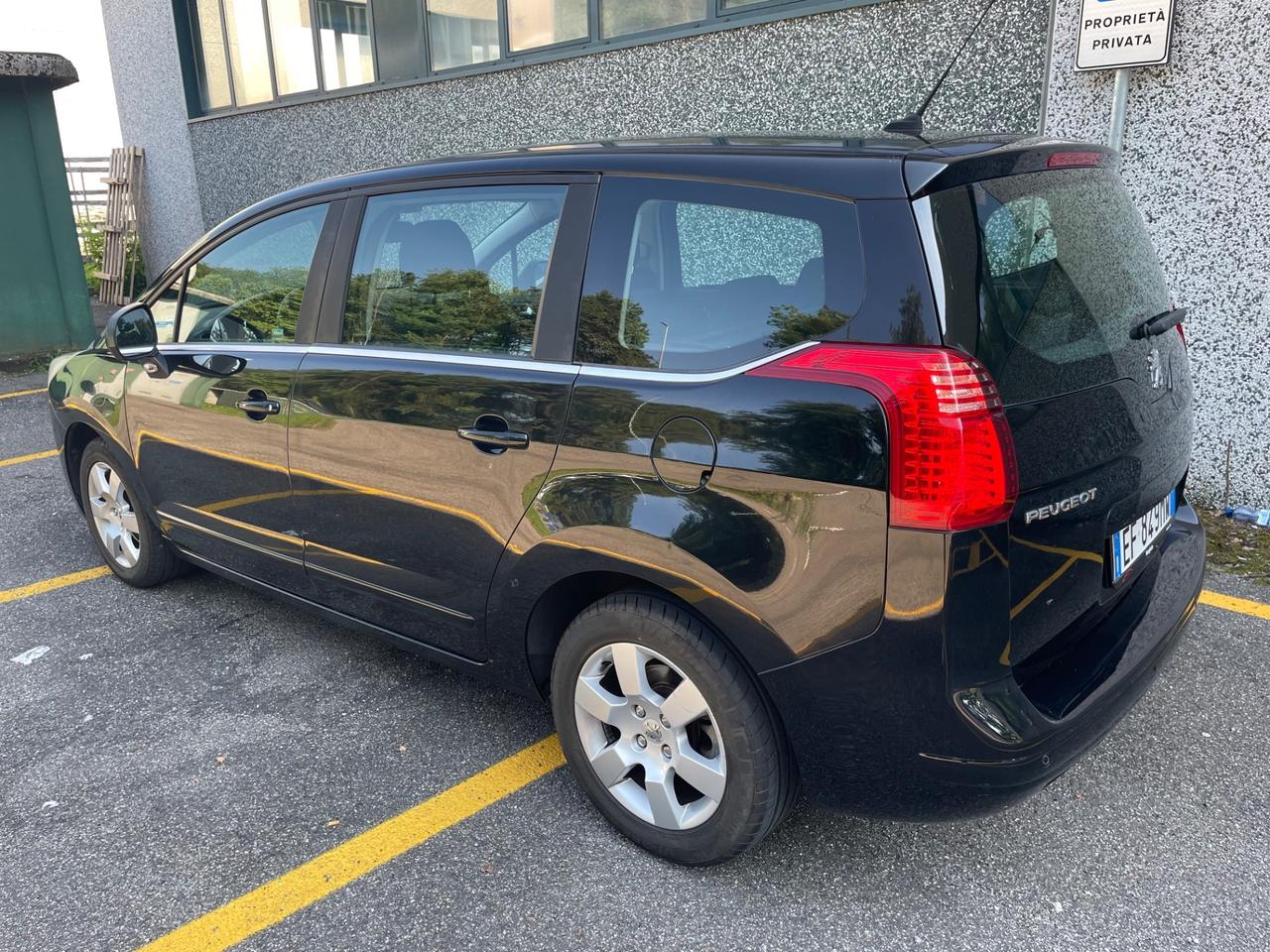 Peugeot 5008 1.6 VTi 120CV*7 posti*Neopatentati*
