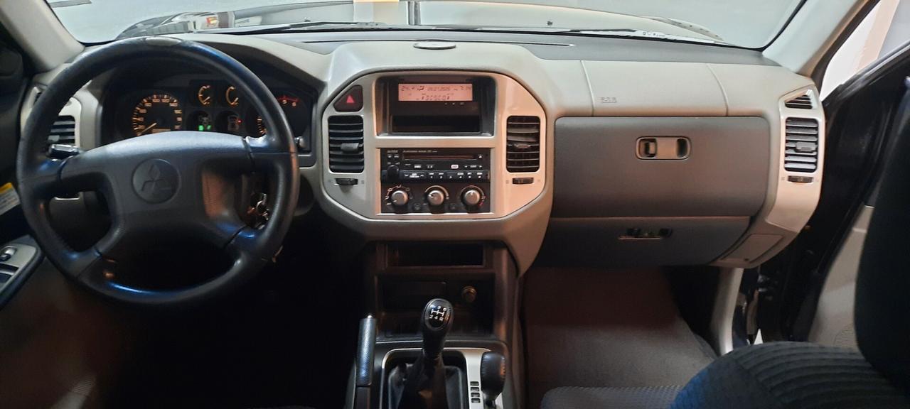 Mitsubishi Pajero 3.2 16V DI-D 3p. aut. Intense