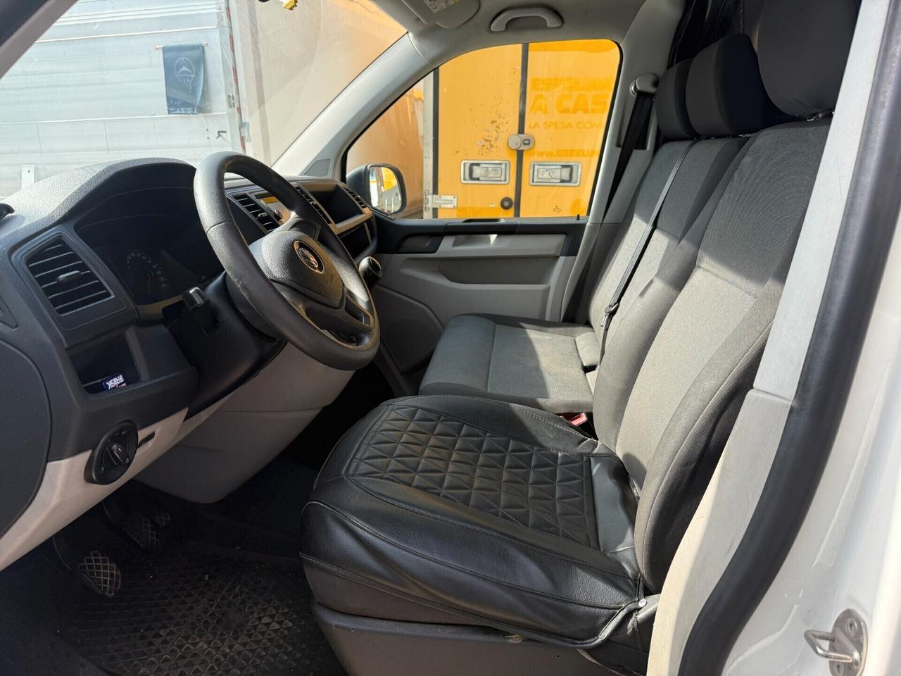 Volkswagen T6 Transporter 160 CV/150000 KM/L1H2/COIBENTATO/2016