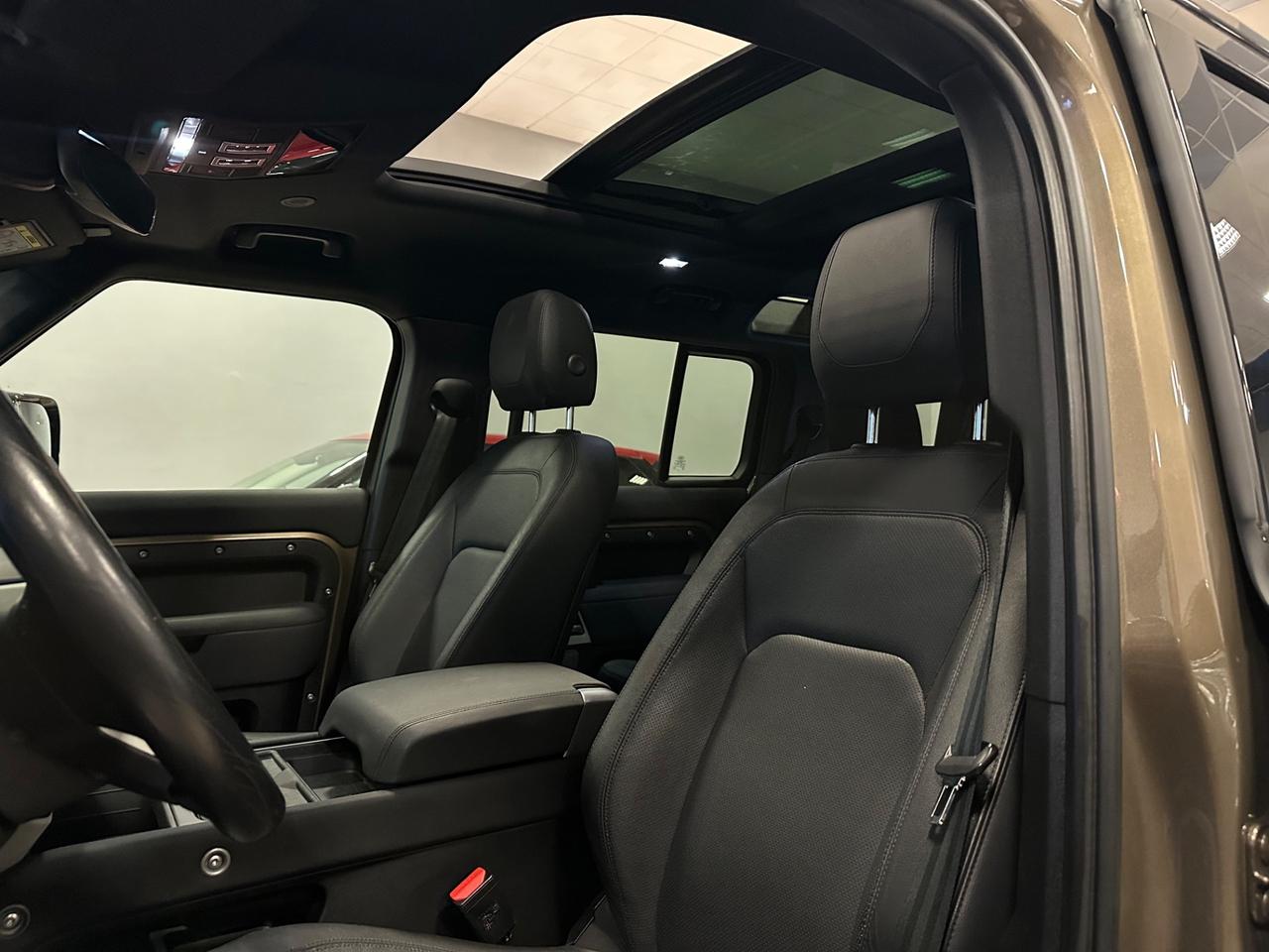 Land Rover Defender 110 3.0D I6 250 CV AWD 7 POSTI IVA ESPOSTA TETTO APRIBILE