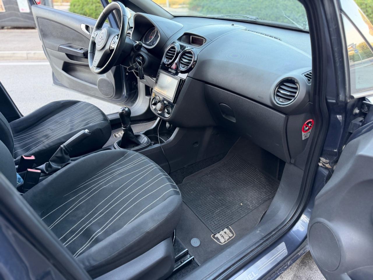 Opel Corsa 1.2 80CV 5 porte GPL-TECH Edition
