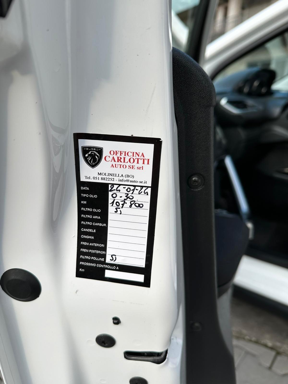 Peugeot 2008 BlueHDi 100 Allure