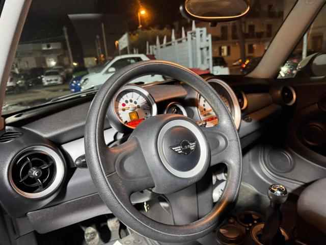 MINI Cooper 1.4 16V One