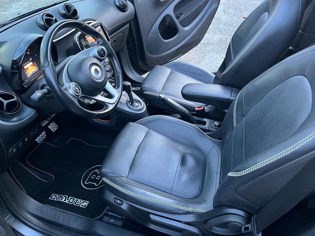 Smart fortwo brabus cabrio/xclu-km 64000-2017