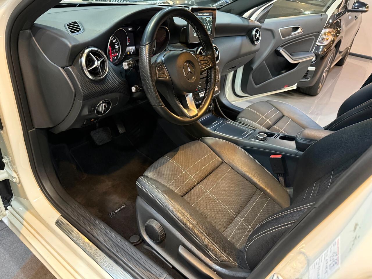 Mercedes-benz A 200 Sport auto my16 54.000 KM!!