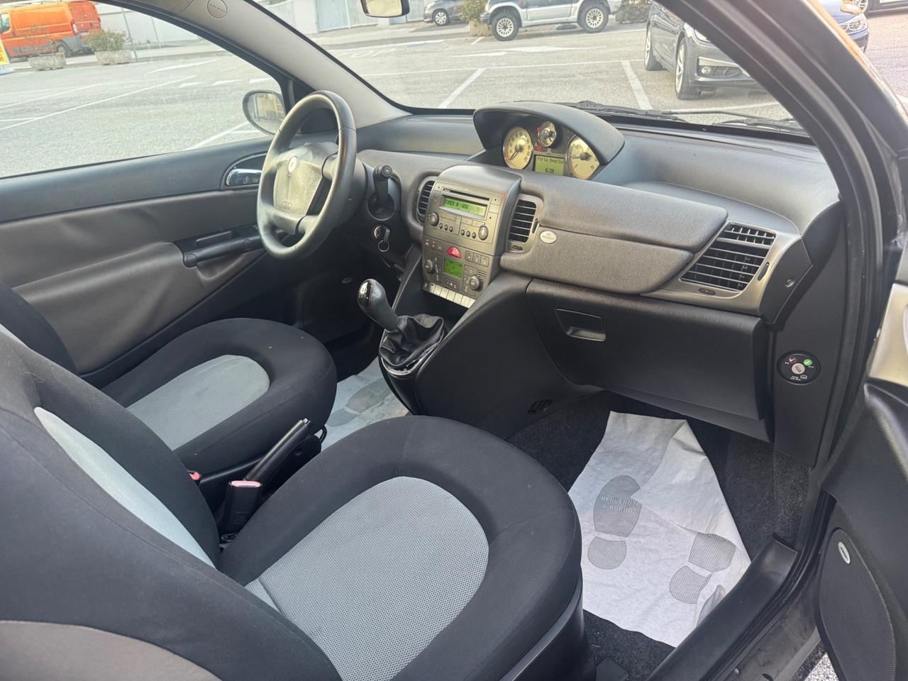 Lancia Ypsilon 1.3 Multijet 16V Platino