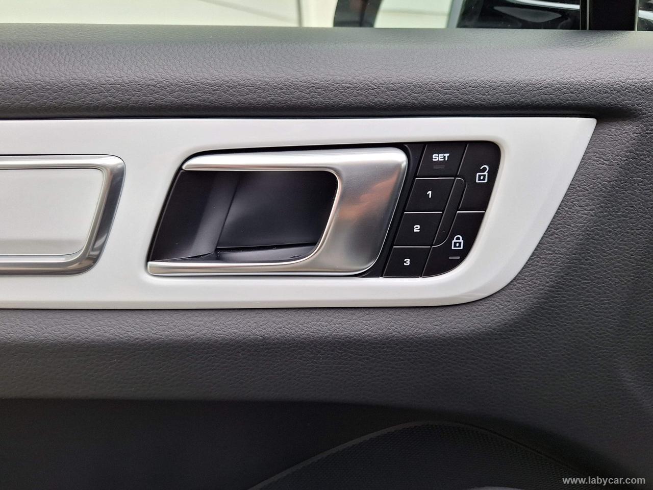 PORSCHE Cayenne Coupé 3.0 V6 E-Hybrid PlatINUM TETTO CARBONIO