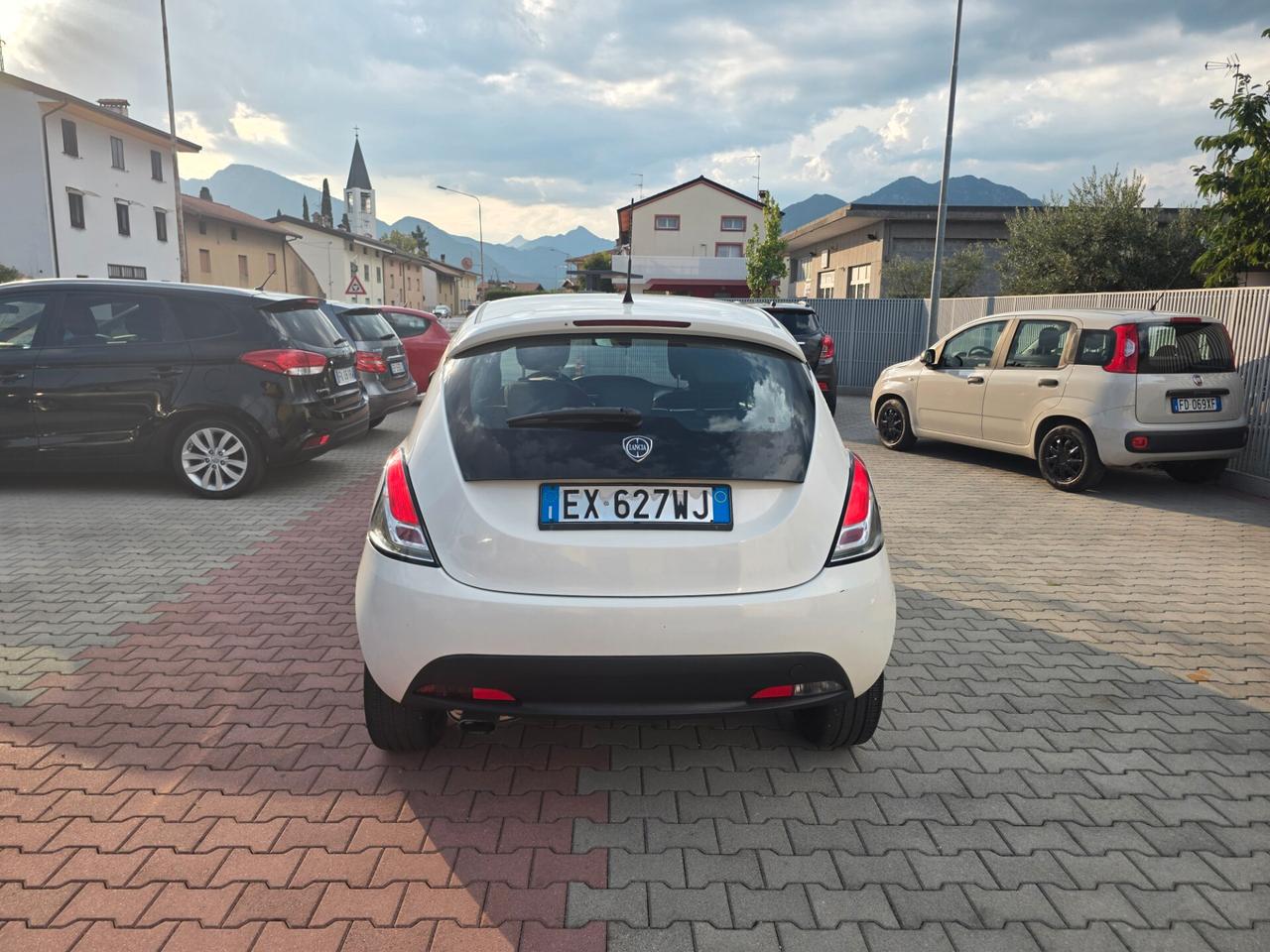 Lancia Ypsilon 1.2 69cv perfetta e garantita 12 mesi