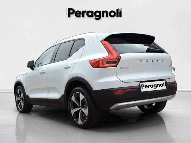 VOLVO XC40 B3 CORE AUTOMATICA AZIENDALE