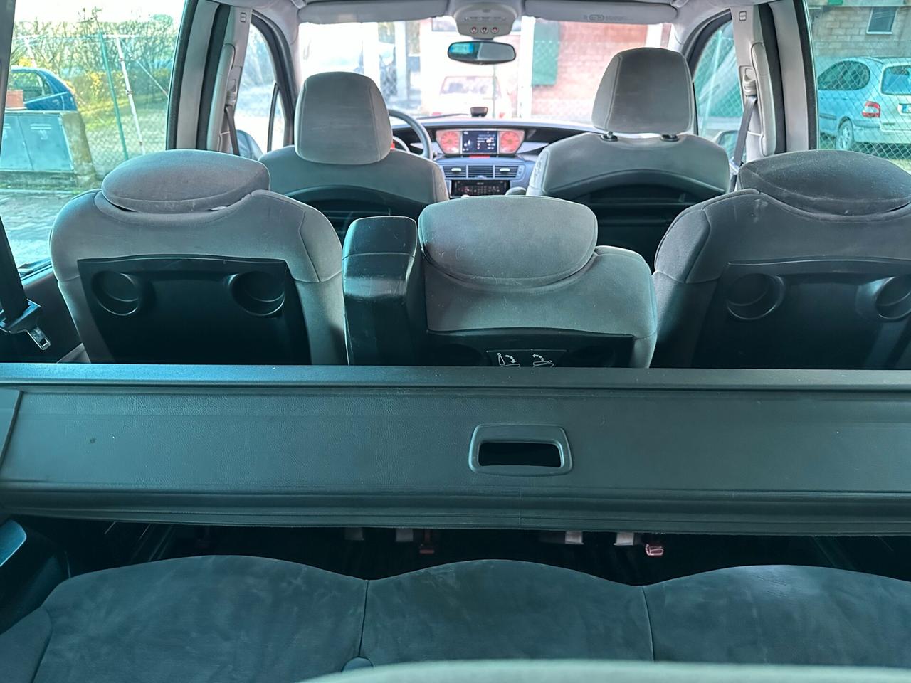 Peugeot 807 2.0 HDi 8 POSTI (12 RATE)