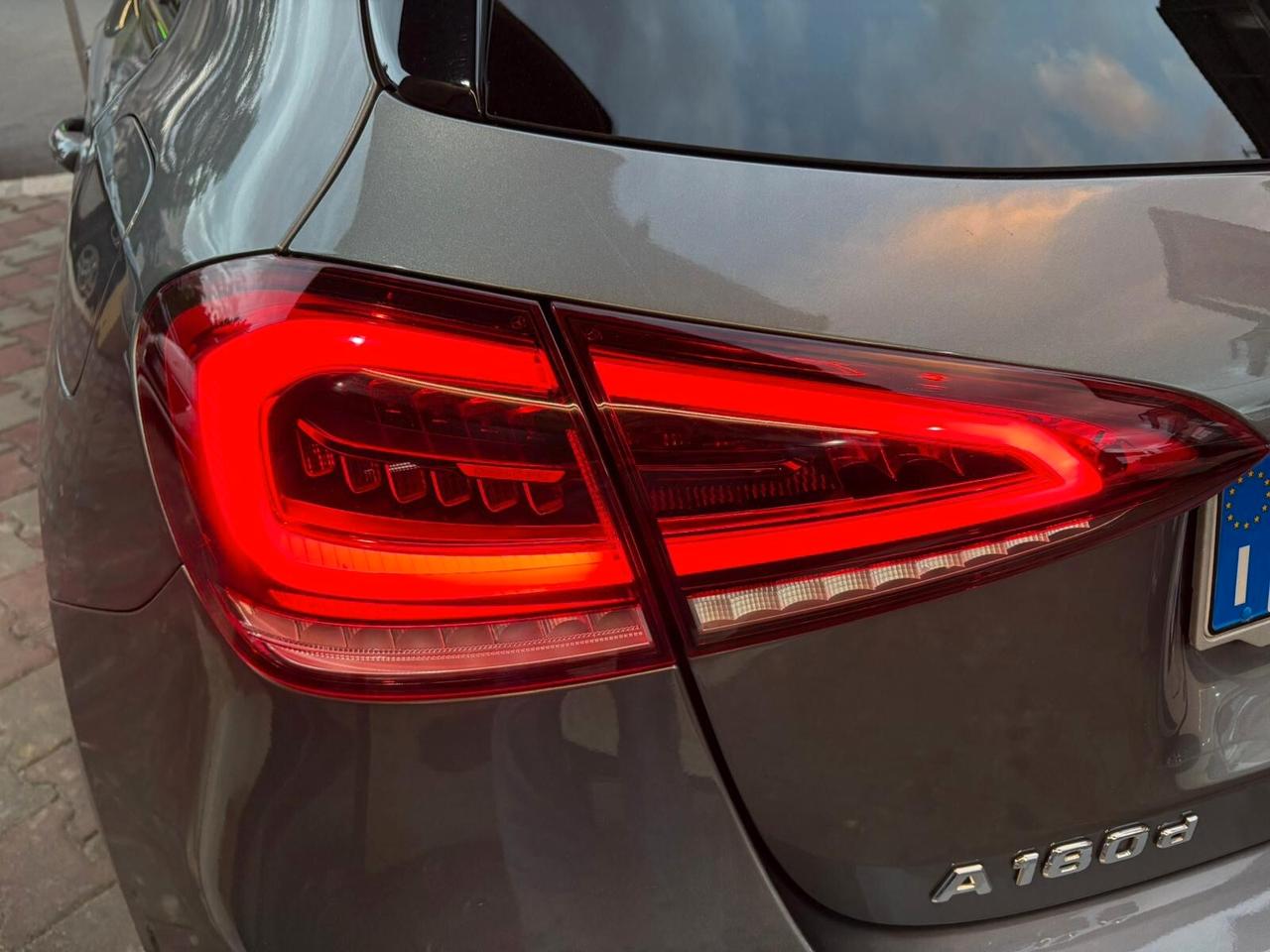 Mercedes-benz A 180 d Premium AMG