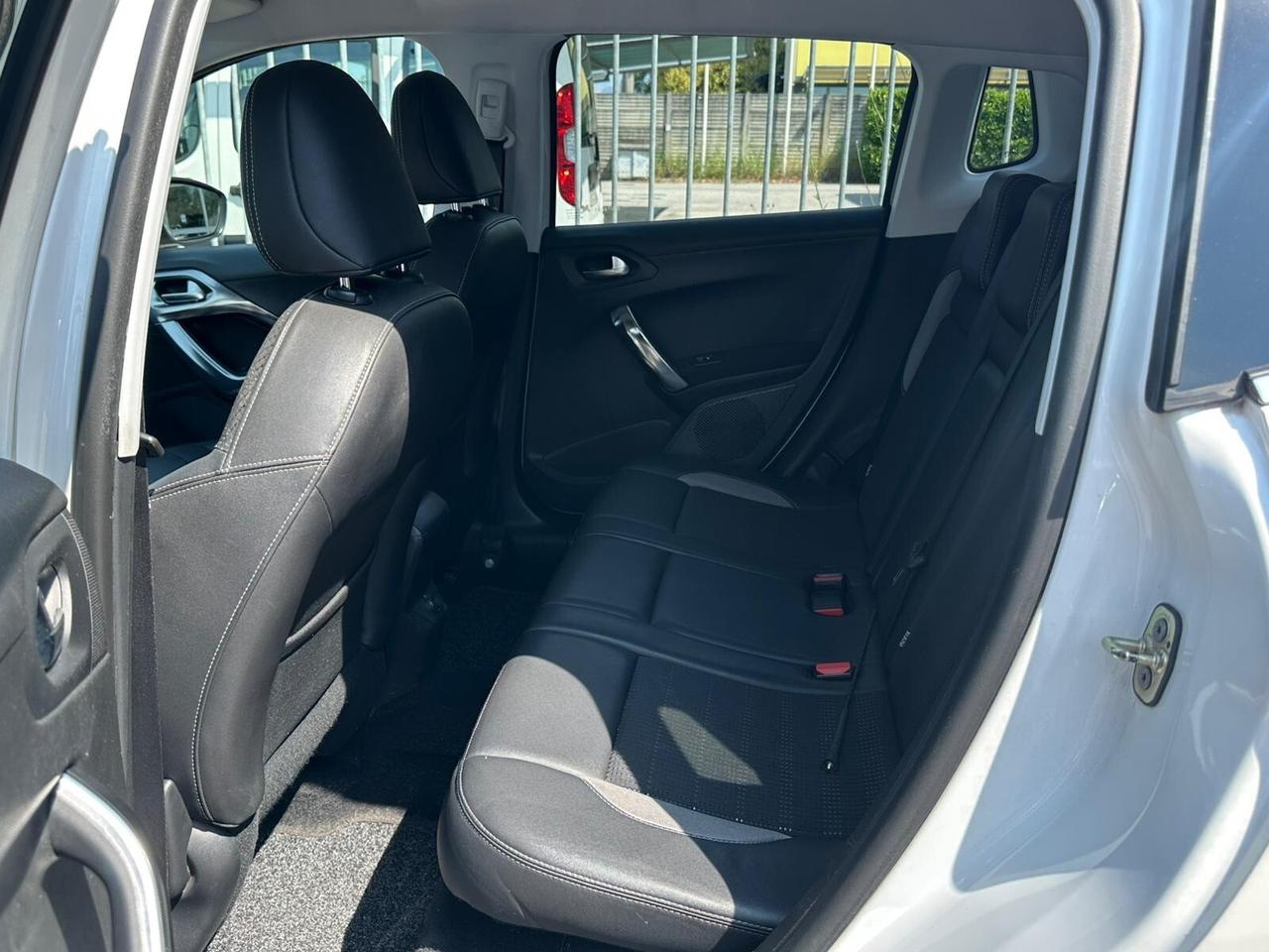 Peugeot 2008 1.6 e-HDi 92 CV Stop&Start Allure