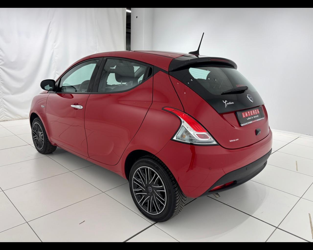LANCIA Ypsilon 1.0 firefly hybrid Gold s&s 70cv 5p.ti