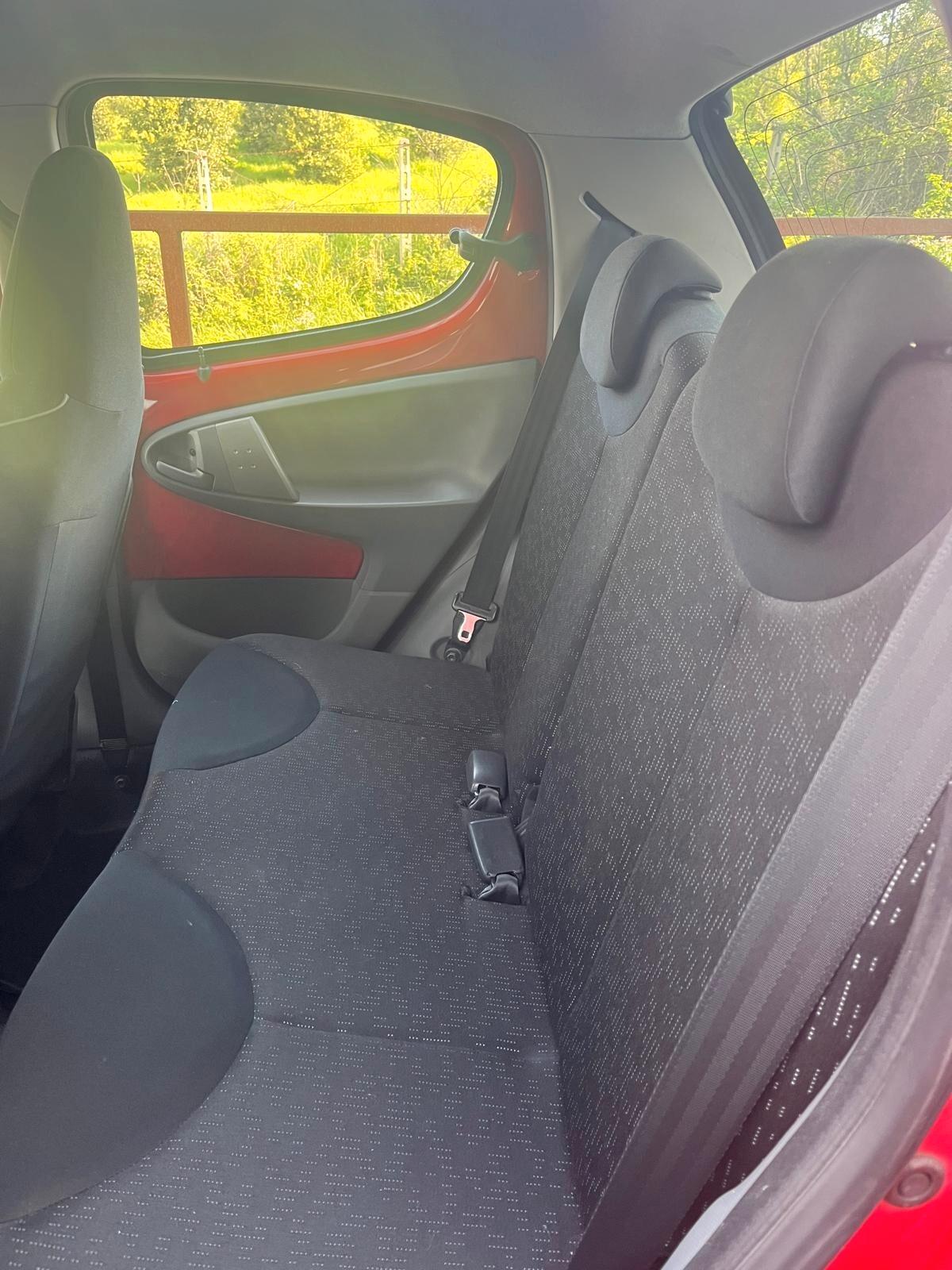 Peugeot 107 1.0 68CV 5p. Sweet Years