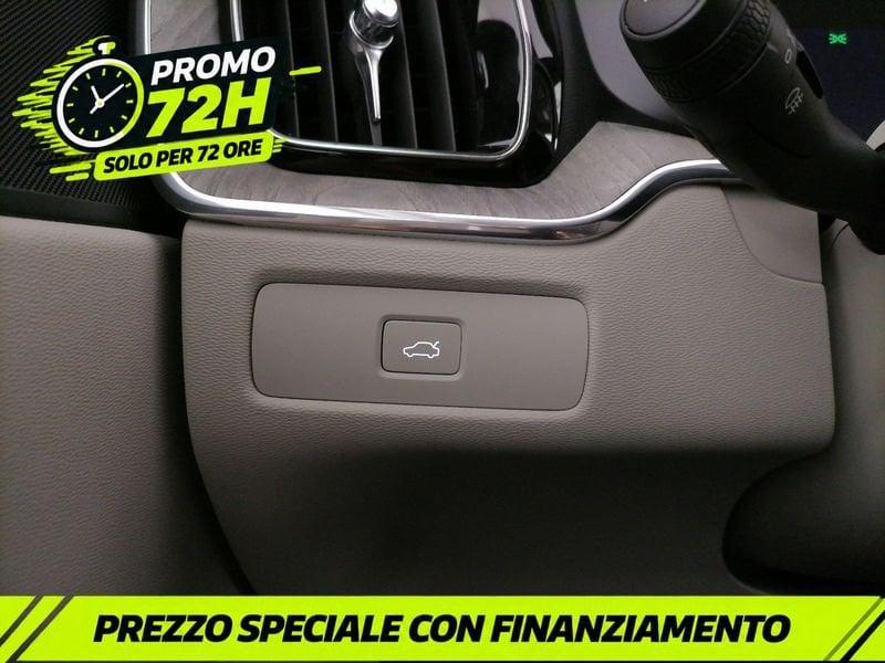 Volvo XC60 2.0 b4 Plus Dark awd auto