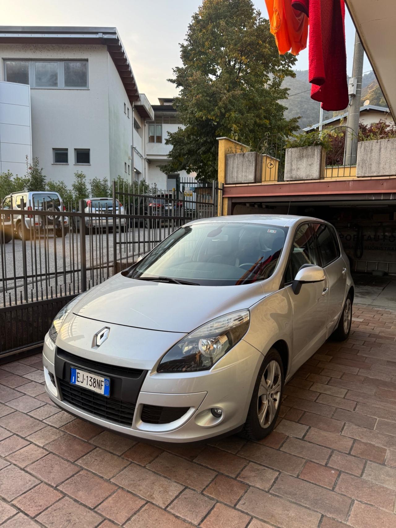 Renault Scenic Scénic X-Mod 1.5 dCi 110CV Luxe