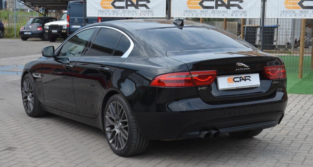 Jaguar XE 2.0 D 180 CV AWD aut. Pure