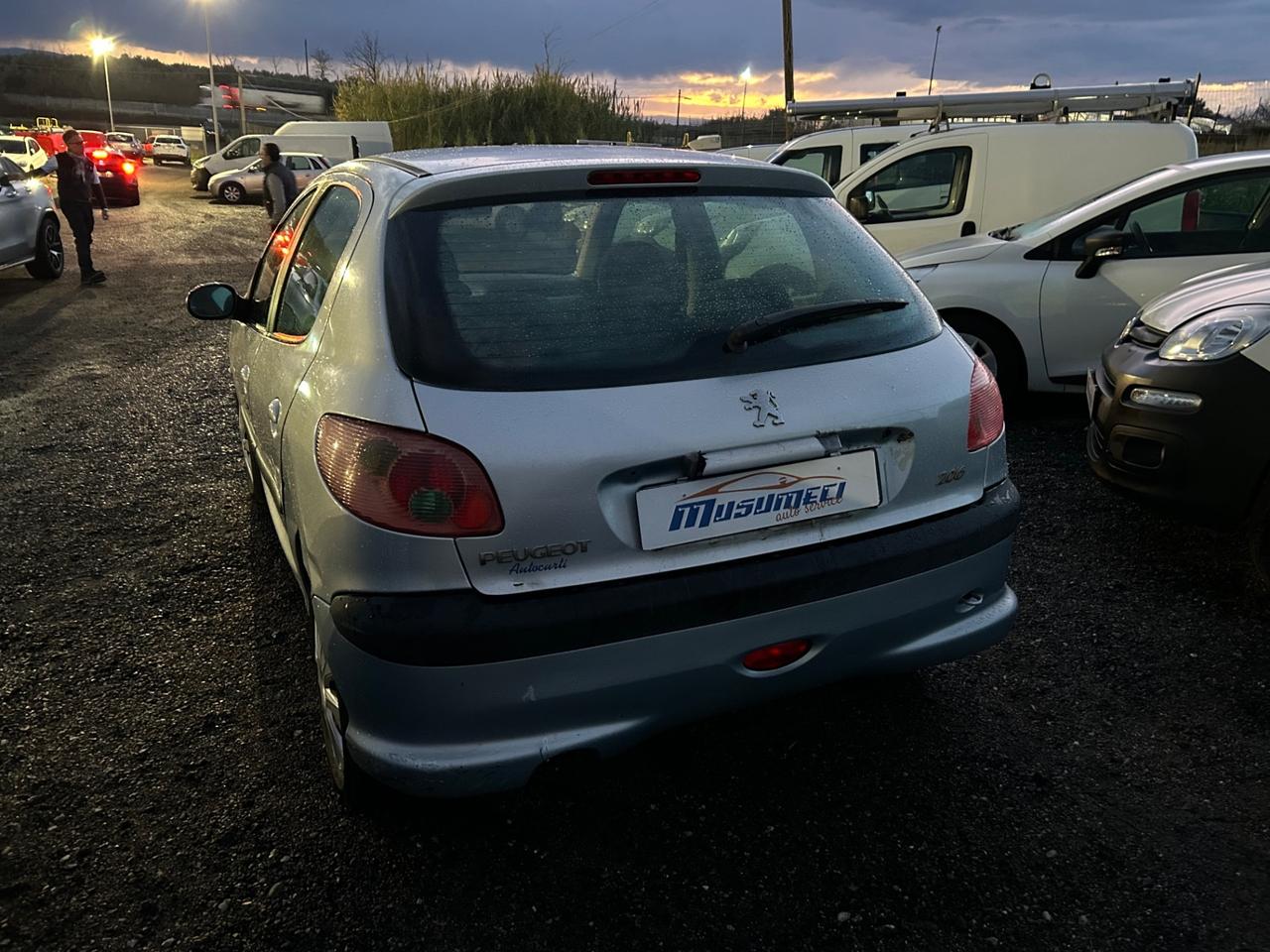 Peugeot 206 1.1 5p. XT